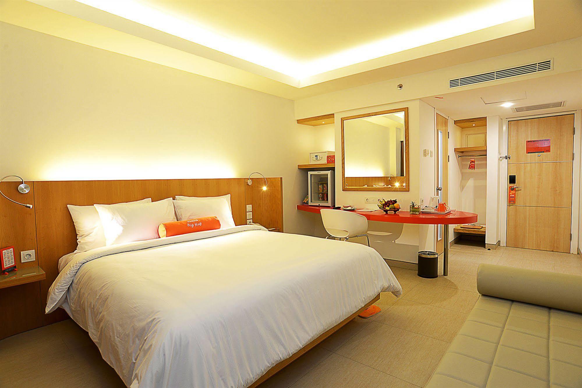 Harris Hotel Kuta Galleria - Bali Exterior foto